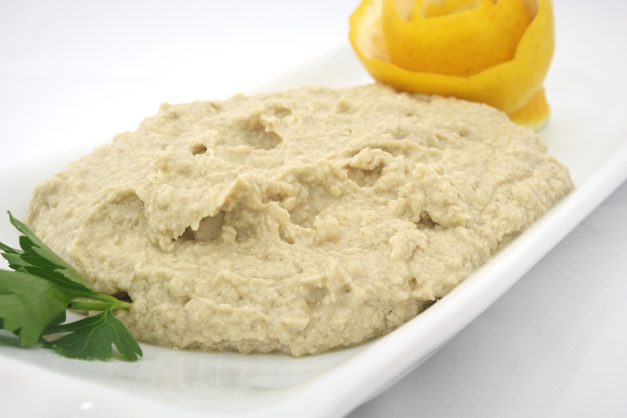 Hummus-dlaczego warto go spożywać i jak go zrobić?
