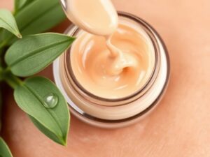 Cholesterol w kosmetykach: jak wzmacnia barierę skóry i wspiera nawilżenie bez ryzyka podrażnień
